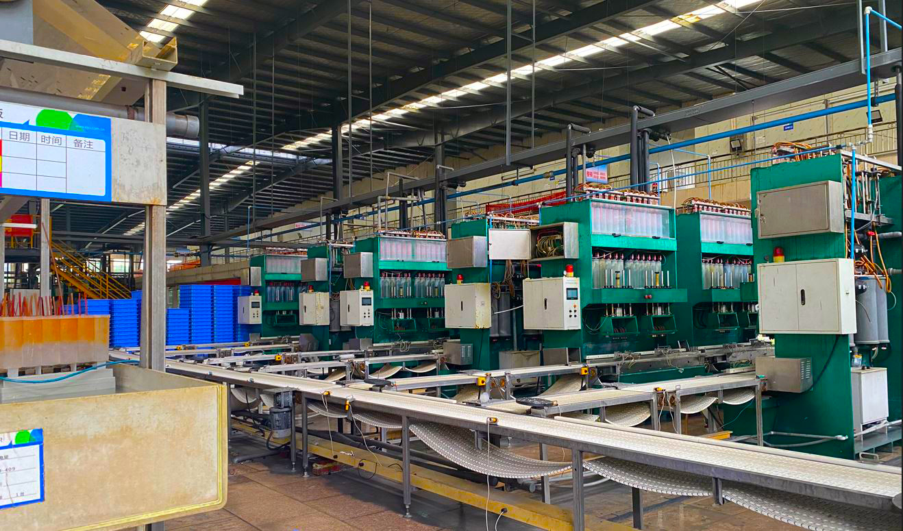 Lead acid injection machine